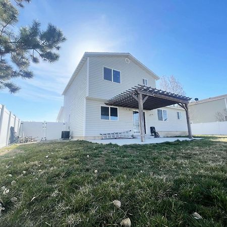 Private Room With Shared Spaces In Fully Equipped Lehi Home Exterior foto